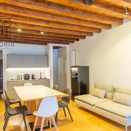 Vittoria Fogazzaro Apartment