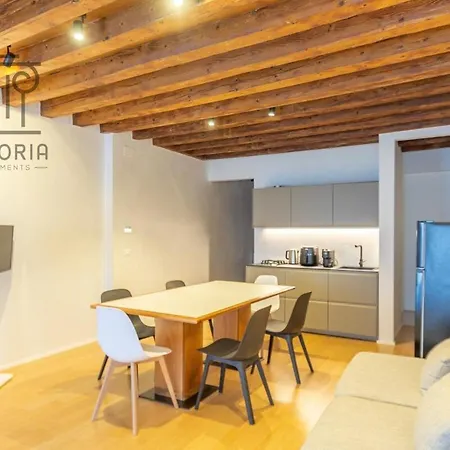 Vittoria Fogazzaro Apartment *